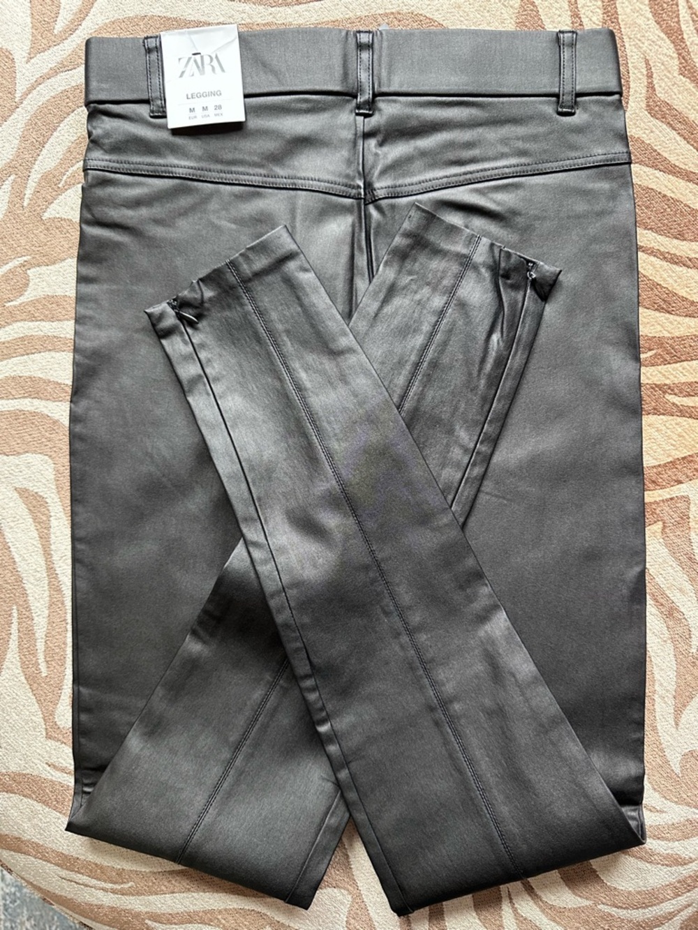 Zara Black Faux Leather Leggings with Front Seam Detail - Picture 5 of 7